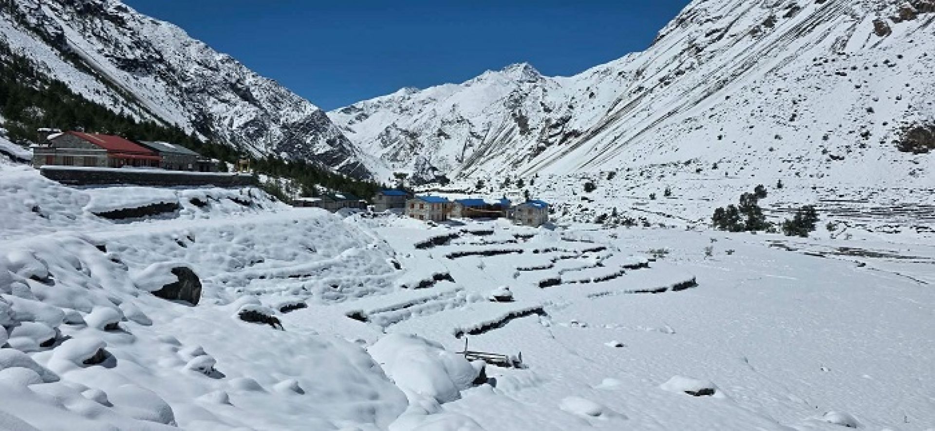 हुम्लामा हिमपातले लिमी र हिल्सा सडक अवरुद्ध, हिउँ पन्छाएर सडक खुलाउन स्थानीयको माग
